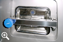 Parts washer side hatch